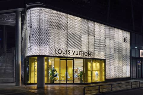 lv store zwolle|LOUIS VUITTON .